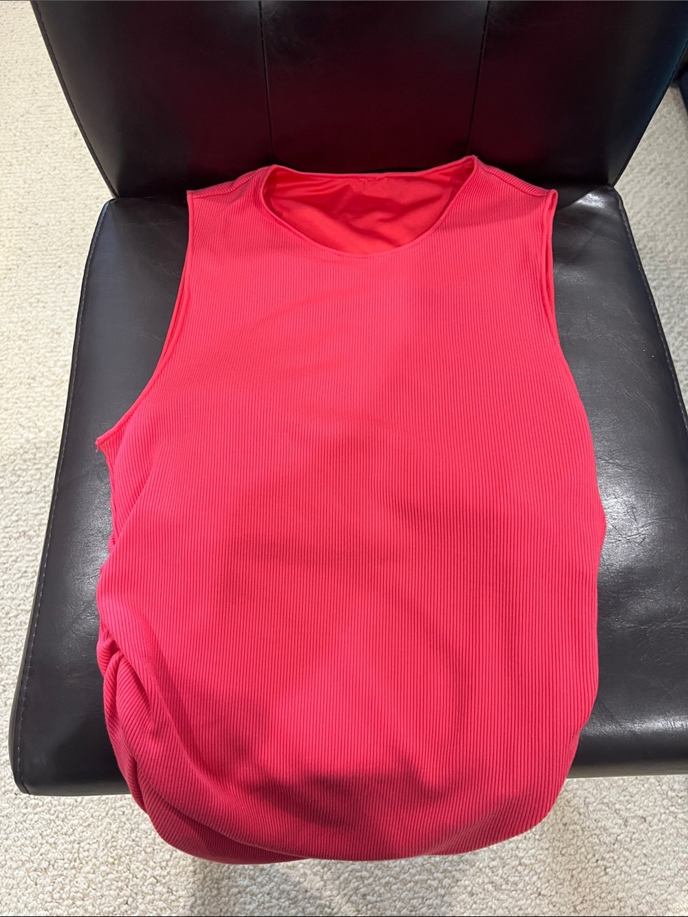 Alo Ribbed En Pointe Tank - Candy Red - Picture 2 of 3